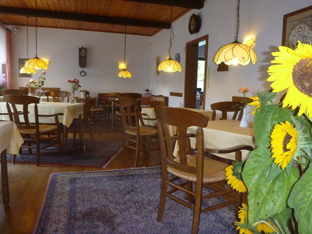 Hotel-Pension Stoeber Йевер Экстерьер фото