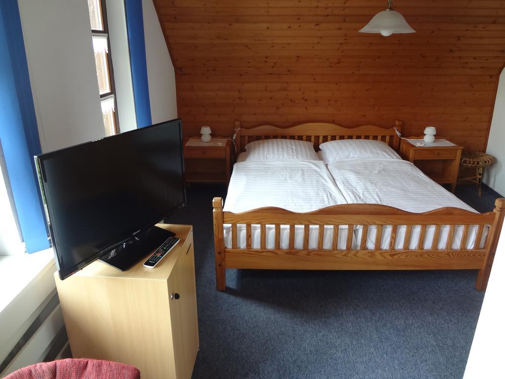 Hotel-Pension Stoeber Йевер Экстерьер фото